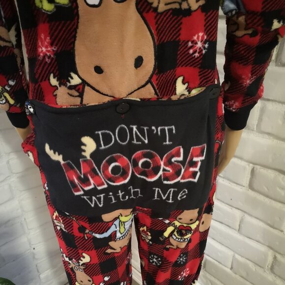 Secret Treasures Sleepwear Ladies Size XS Red & Black Moose Print Fleece Onesie - Picture 5 of 10